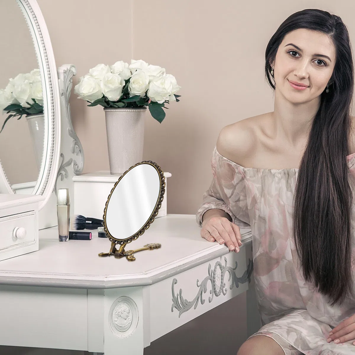 Miroir à Main élégant avec poignée Vintage pour Le Maquillage Miroir à Main de Voyage rétro en métal pour Femme pour Anniversaire