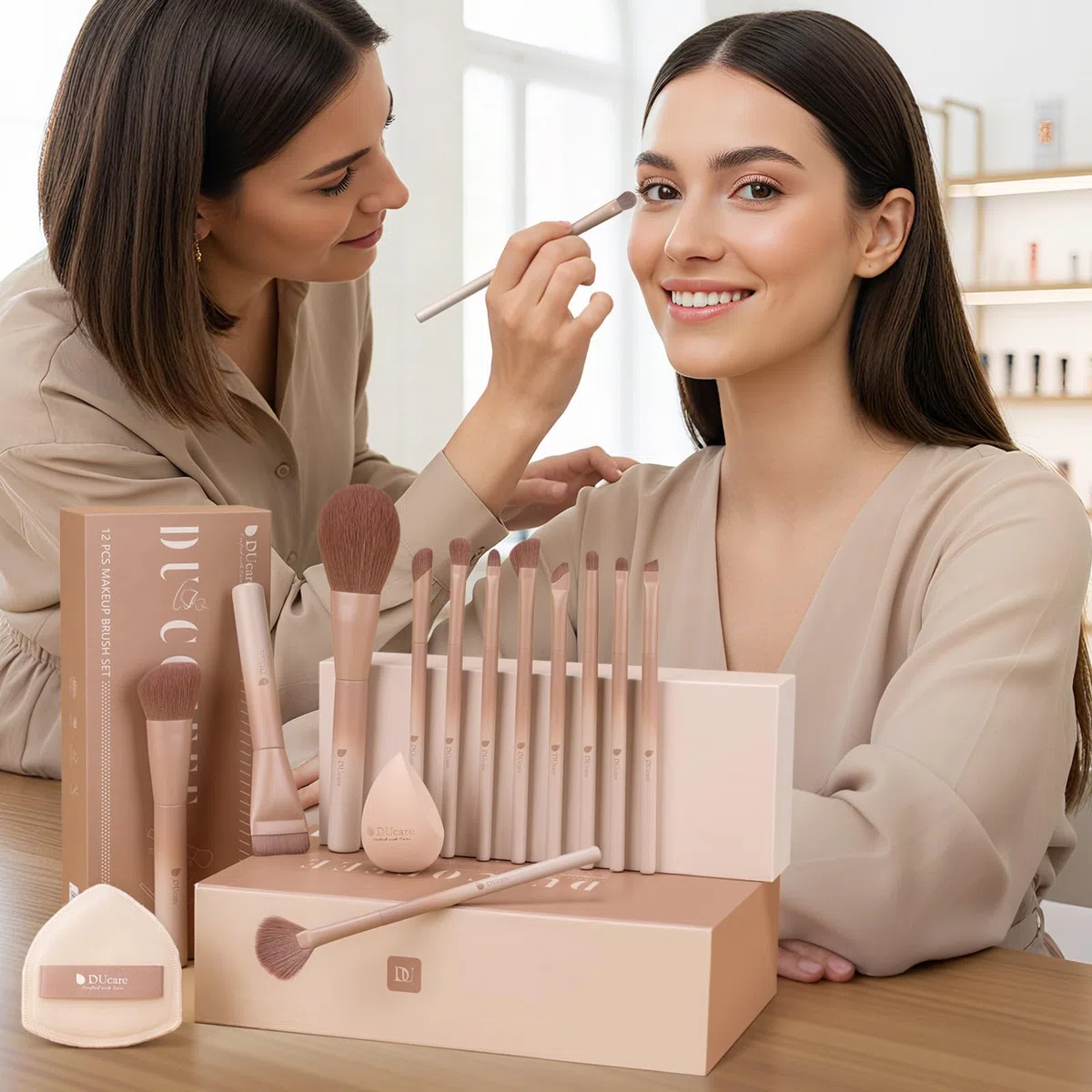 DUcare Pinceaux Maquillages 12PCS Set de pinceau Maquillage Professionnel avec Éponge de Maquillage Houppette Pinceau Fond de Teint, Blush et Anticernes pour Liquides Crèmes et Poudres Cadeau de Noël