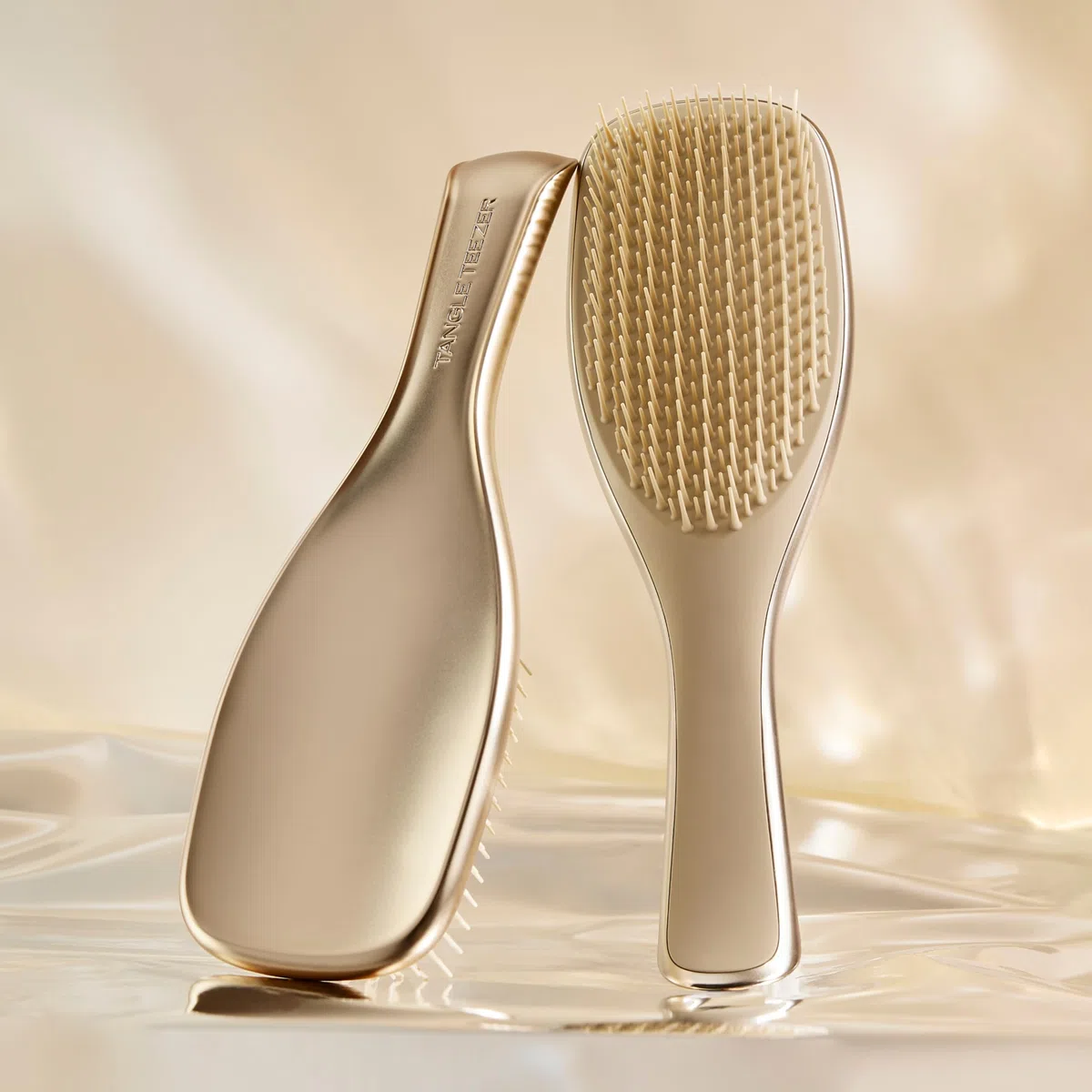 Tangle Teezer Ultimate Detangler, Brosse à Cheveux Démêlante pour Cheveux Secs et Mouillés, Picots à 2 Niveaux, Réduit la Casse, Élimine les Nœuds, Tous Types de Cheveux, Or Champagne Chrome